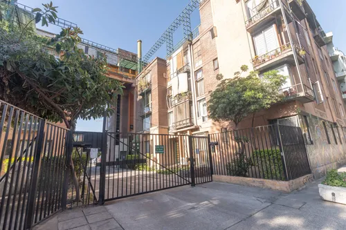 Edificio Huerfanos (1 Est.) Piso 1