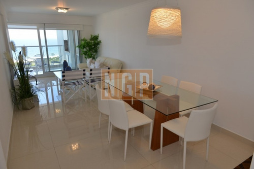 Apartamento Con Vista Espectacular, Y Con Todos Los Servicios!! -ref:15729