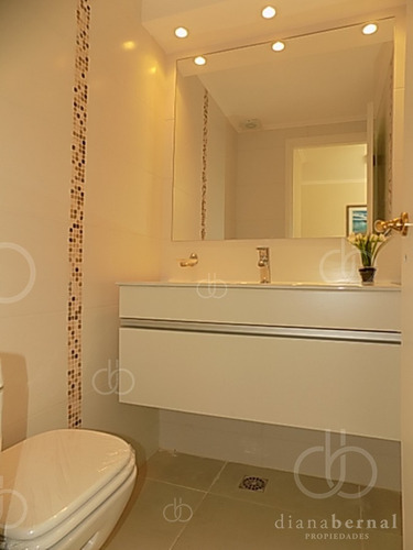 Imagen 16 de 19 de Casa De 4 Dormitorios Y Piscina Climatizada En Punta Del Este, Playa Mansa.
