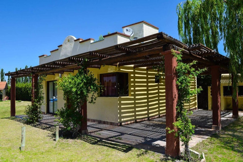 Imagen 6 de 16 de Cabañas Con Piscina/pileta En Alquiler Para Turistas- San Rafael, Mendoza.