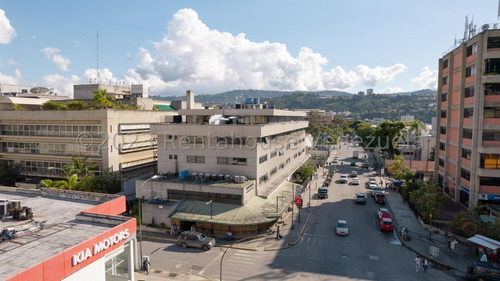 Imagen 3 de 14 de Estupendo Edificio En Venta Los Cortijos De Lourdes 23-19640