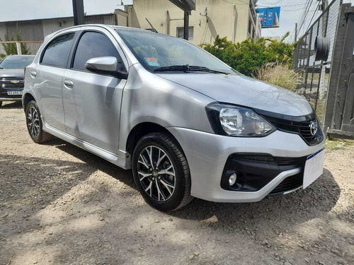 Imagen 4 de 13 de Toyota Etios 1.5 4 Ptas Xls 4at L/18 2018
