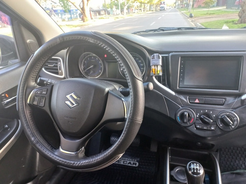 Imagen 10 de 10 de Suzuki Baleno Glx