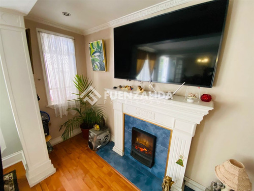 Casa En Venta De 3 Dorm Y 2 Bañ En La Comuna De El Bosque