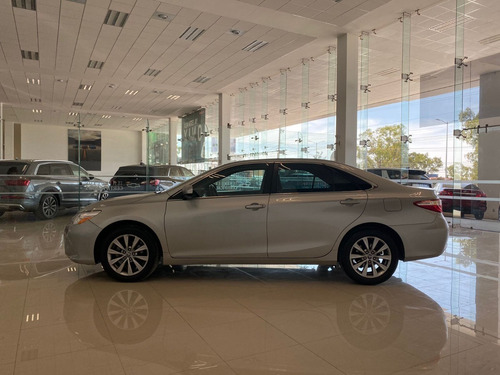 Imagen 4 de 15 de Toyota Camry 2016