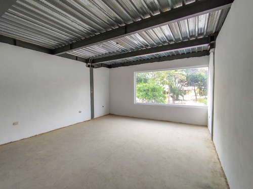 Imagen 2 de 8 de En Venta Local Comercial De 77,50m2 En Obra Gris En San Blas