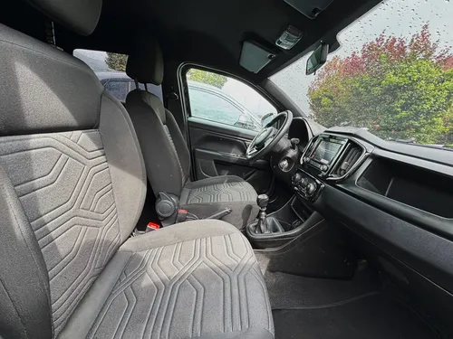 RAM 700 1.4 Big Horn Crew Cab