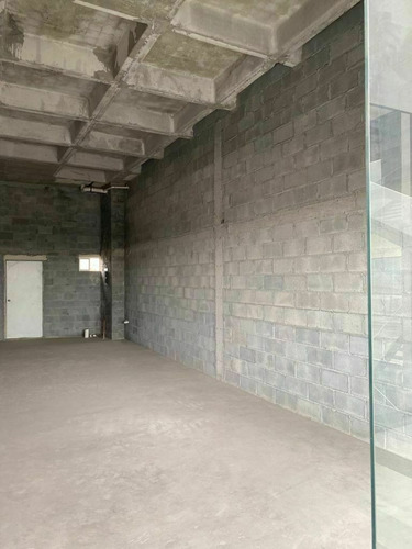 Imagen 8 de 10 de Local Comercial Venta Plaza Malibu Pte De La Ciudad