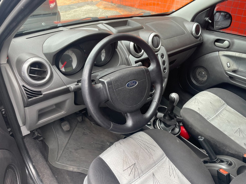 Imagem 5 de 10 de Ford Fiesta 1.0 Flex Completo 2009 Autos Rr