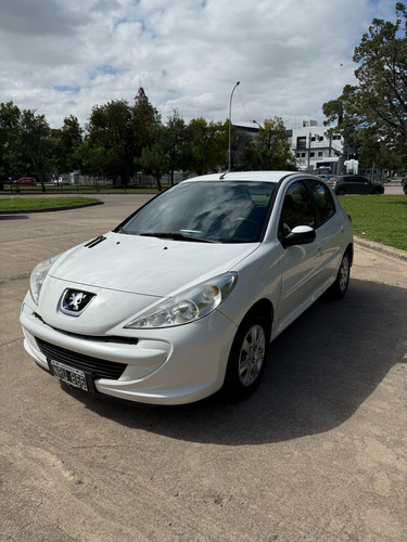 Peugeot 207 1.4 Active 75cv