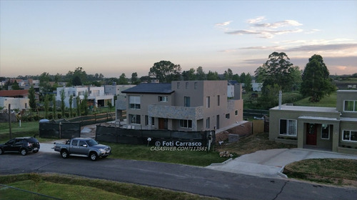 Imagen 2 de 15 de Casa En Venta Altos De La Tahona