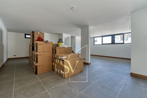 Casa En Venta De 3 Dorm. En Lo Barnechea