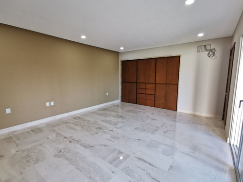 Casa Lujosa En Residencia En Las Palmas Green Con Alberca