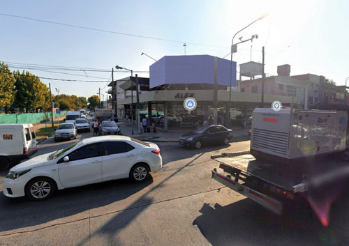 Alquiler Espacio Publicitario En Esquina Sobre Avenida A 100 Mts. De Av. Gral. Paz