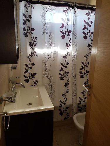 Departamento Piso 3 Ambientes Mas Escritorio Y Cochera Doble En Bernal Centro