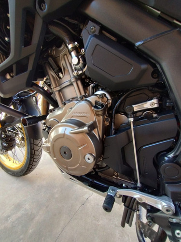 Imagen 11 de 13 de Honda Crf 1000l Africa Twin Manual Con Accesorios