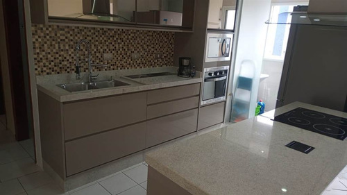 Apartamento 02 Dormitórios ,bairro Guilhermina. - Sil422