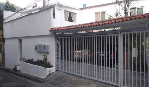 Vendo Casa 300m2 Boleita Norte 4879 