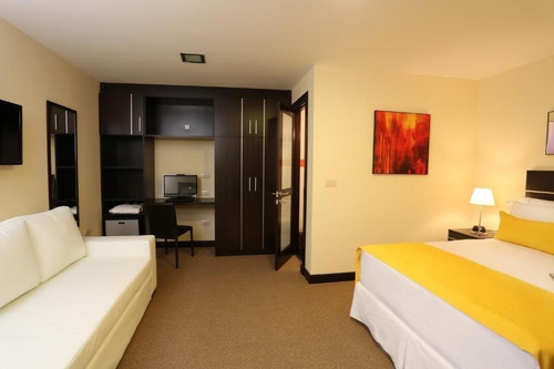 Imagen 5 de 11 de Venta, Hotel 4 Estrellas En Pleno Ciudad Vieja, Puerto De Montevideo
