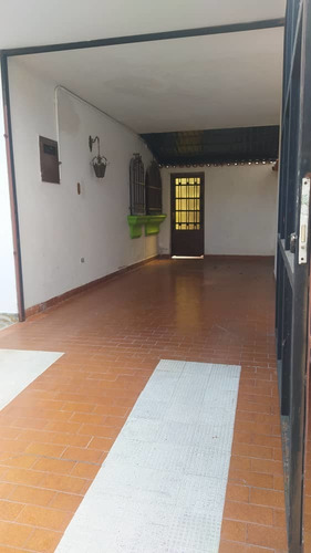 Imagen 4 de 16 de Casa A La Venta, Trigal Norte, Carabobo
