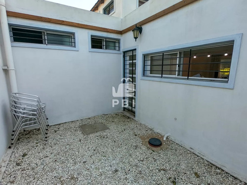 Casa 3 Dormitorios En Club Del Lago, Punta Ballena - Ref : Pbi2327