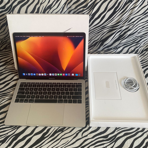 Macbook Pro (mid 2017), Intel Core I5 8gb De Ram 128gb