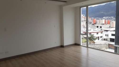 Imagen 4 de 5 de Departamento Y Suits