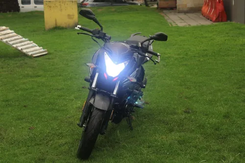 Pulsar Ns 200 Fi Negro Brillante Modelo: 2022