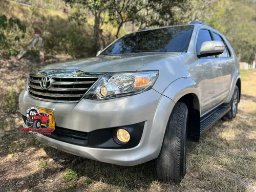 Toyota Fortuner 2.7l 4x2