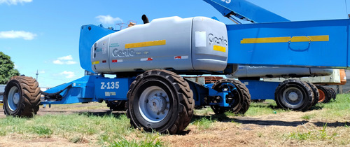 Plataforma Aérea Genie Z-135/70 Com Lança Articulada