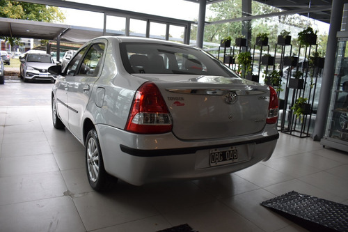 Toyota Etios Xls 4 Ptas Mt - Nafta - 2014