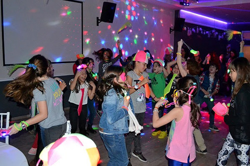 Salon Eventos Caballito Teens Infantiles Fiestas Niños
