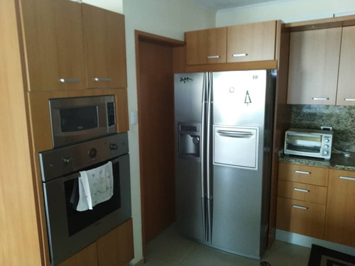 Imagen 5 de 11 de Lujoso Apartamento En El Conjunto Residencial Esturion, A La Orilla De Los Canales Del Complejo Turistico El Morro, Solo Traiga Su Maleta Y Mudese.