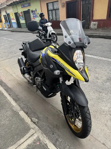 V Strom 650 2024