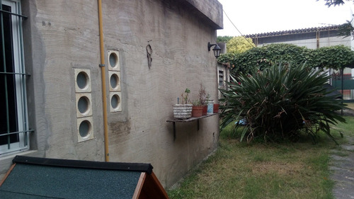 Imagen 5 de 14 de Casa Y Dpto. 3 Amb. Ent. De Auto - Patio-parrilla-fdo.libre