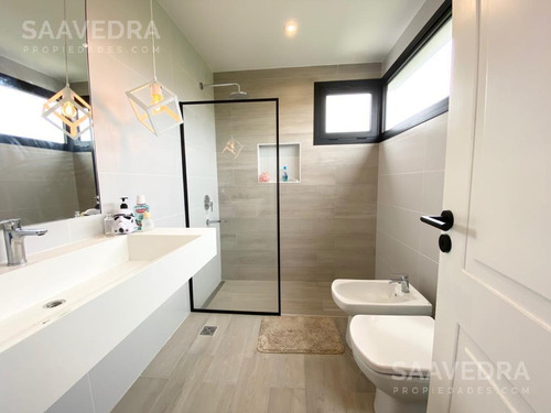 Imagen 24 de 27 de Excelente Casa En Venta. 3 Dorm En Suite Mas Escritorio. Los Lagos. Nordelta