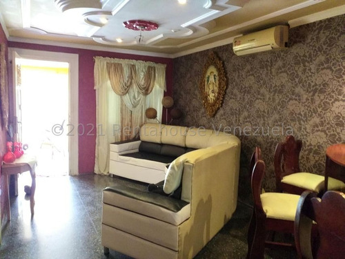 Imagen 2 de 8 de Cómoda Casa En Venta En Urbanismo De Las Calderas # 22-3588 04146954944