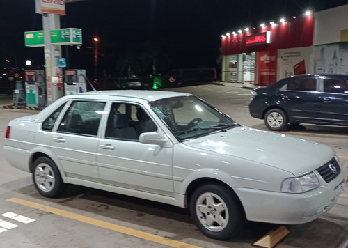 Volkswagen Santana 1.8 4p Gasolina