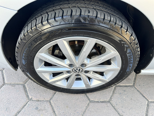 Volkswagen Polo 1.6 L4 Sound Mt
