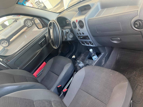 Imagen 11 de 15 de Citroën Berlingo 2018 1.6 Hdi 92 Bussines Mixto