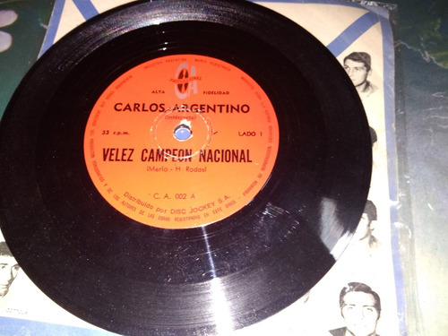 Carlos Argentino Velez Sarsfield Campeon Nacional 68 Simple