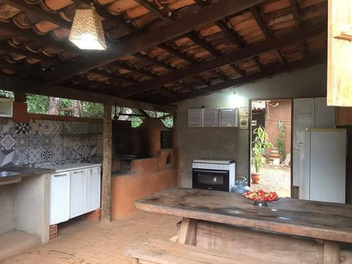 Chácara Com Casa De 2 Quartos E 2 Banheiros