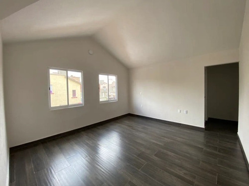 Casa En Venta En Fraccionamiento Real Madeira Pachuca Hidalgo Casa Club Con Alberca Casa Nueva Modelo Castelo