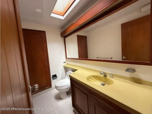Comercial En Bogota Rah Co: 25-1468