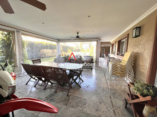 Imagen 11 de 18 de Imponente Casa En Venta En La Lomada De Pilar