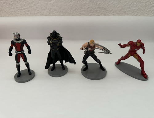Set Avengers Disney Marvel (Usado)