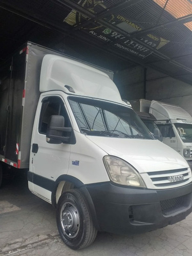 Imagem 3 de 13 de Iveco 35s14 Caminhonete Com Bau Ano 11