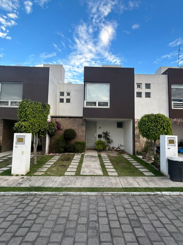 Casa En Venta Con 4 Habitaciones En Paseos Del Pilar Cuatlancingo