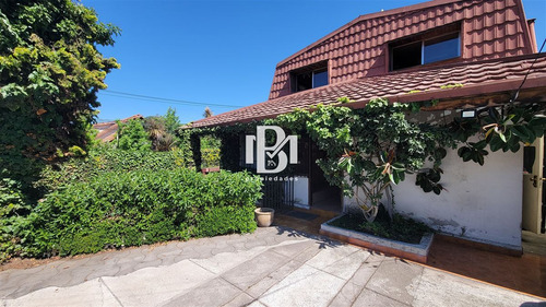 Casa En Venta De 5 Dorm. En Vitacura