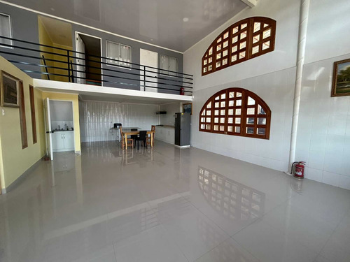 Residencial Con Galpon En Arriendo (69490)
